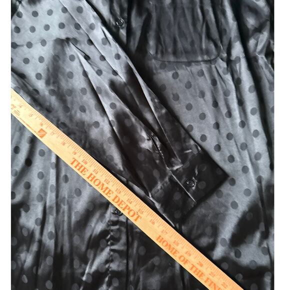 Le Lis Collection Tone On Tone Black Polka Dot Silky Top Large Holiday Classic - Picture 8 of 8